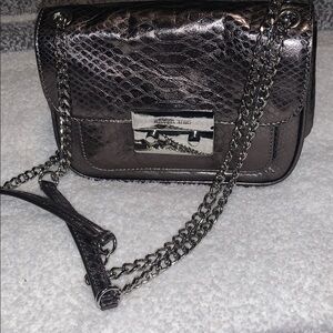 MICHAEL KORS Metallic Silver Chain Shoulder Bag